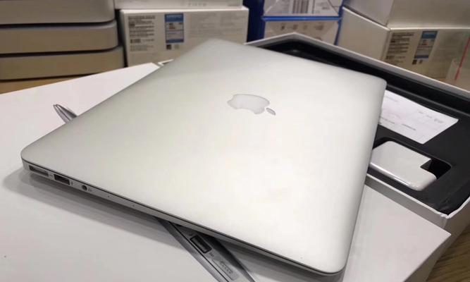 探索MacBook12-inch的强大功能和设计魅力（一款薄型轻便的全能工具，提升生产力与使用体验）