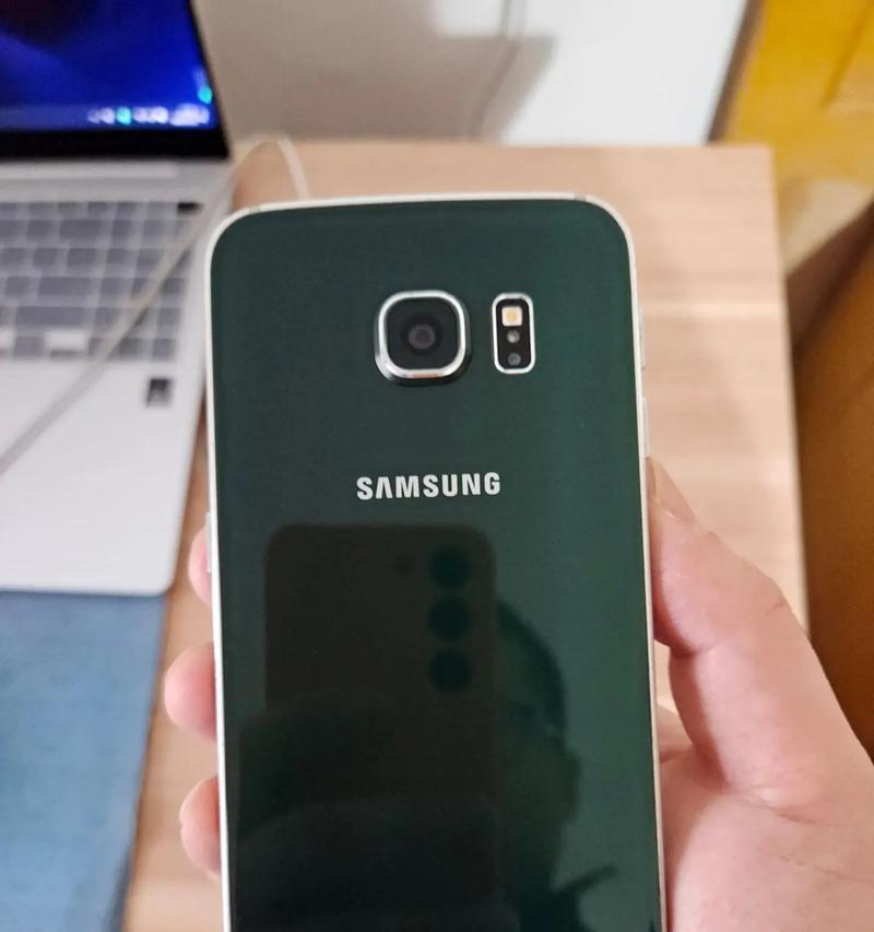 S7Edge港版如何？（一款令人难以抗拒的旗舰级智能手机。）