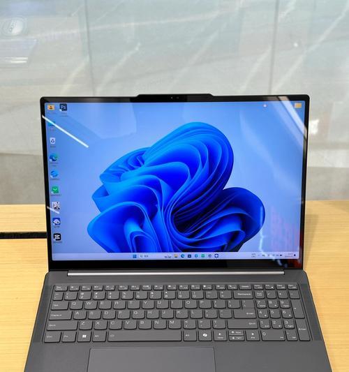 探索Yoga4Pro的卓越表现和功能（一款令人惊叹的多功能瑜伽平板电脑）