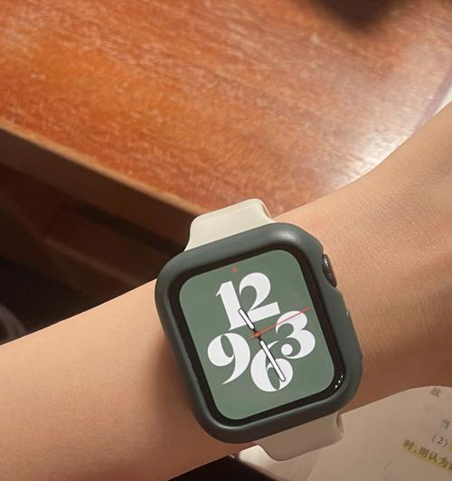 iWatch的世代分辨与特点剖析（探索iWatch世代，了解最新功能与设计）