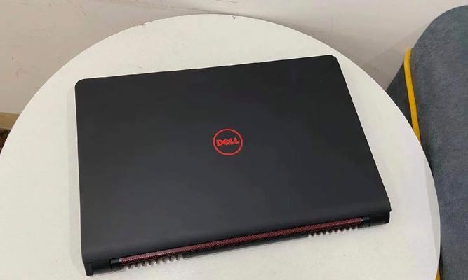 戴尔i7-6700HQ处理器的性能与特点（探究i7-6700HQ处理器的强劲性能和多功能特性）