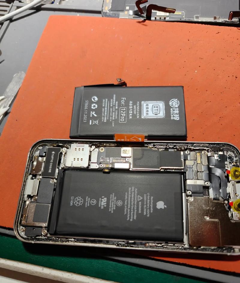 以沃品苹果电池的性能如何？（一款高效持久的电池，解放你的苹果手机！）